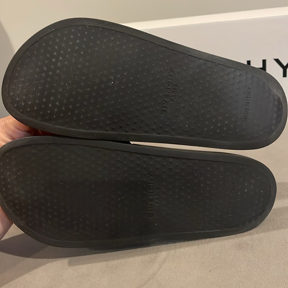 Givenchy Rubber Slides - Picture 3 of 5